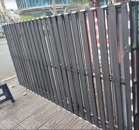 Bảng Hiệu Thanh Lam Có Viền LED – Xu Hướng Quảng Cáo Hiện Đại, Sang Trọng