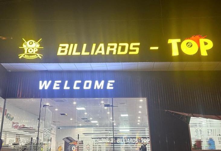 chữ mica nổi khối có đèn sáng mặt siêu nổi, giá rẻ.