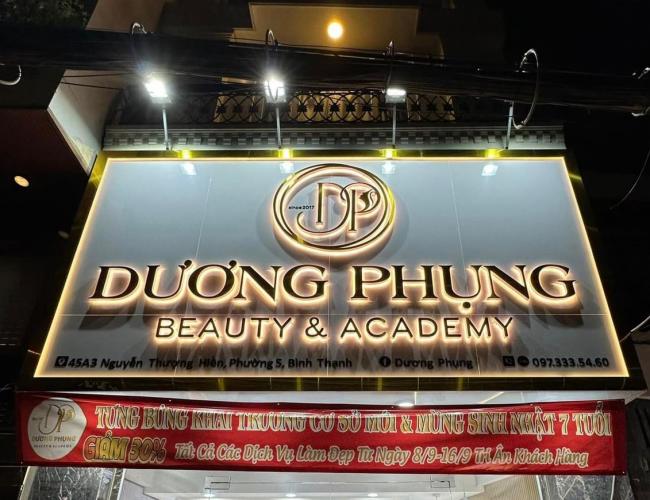 bảng quảng cáo chữ alu đèn sáng hắt chân siêu nổi, có lắp đèn pha