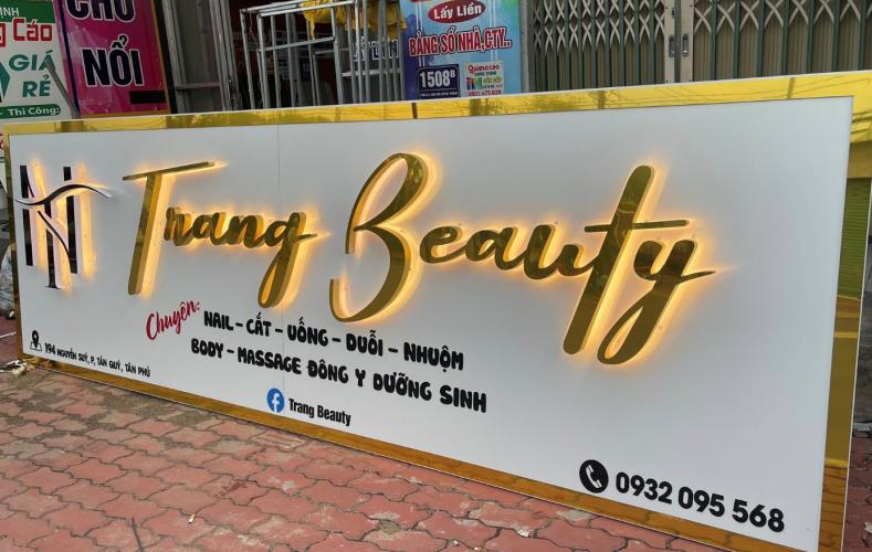 Bảng hiệu quảng cáo chữ Alu đèn sáng chân – Sang trọng và đẳng cấp