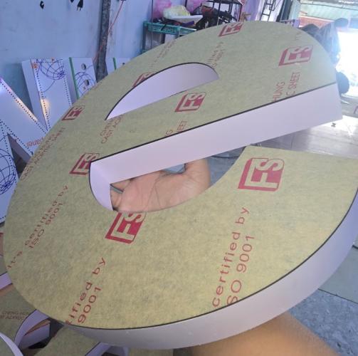 ⭐ CHỮ NỔI MICA – GIẢI PHÁP QUẢNG CÁO THƯƠNG HIỆU SANG TRỌNG & HIỆN ĐẠI