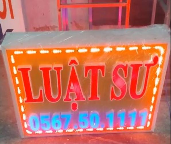 HỘP ĐÈN VĂN PHÒNG LUẬT SƯ VIỀN LED CHỮ NỔI MICA – NỔI BẬT THƯƠNG HIỆU CẢ NGÀY LẪN ĐÊM